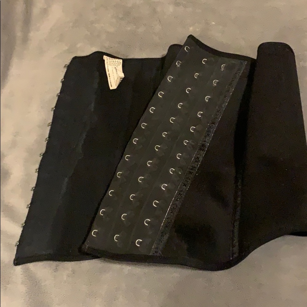 Squeeze me skinny waist trainer